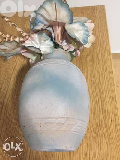 Vase light blue. فاز