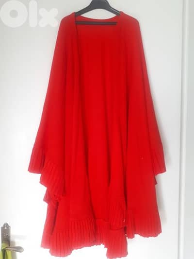 Red Cape in very good condition