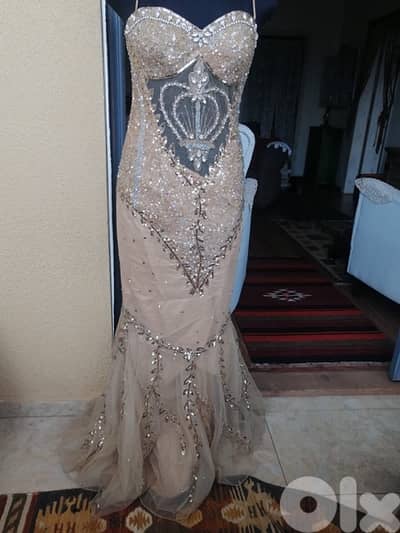 فستان اشبينة او سهرة