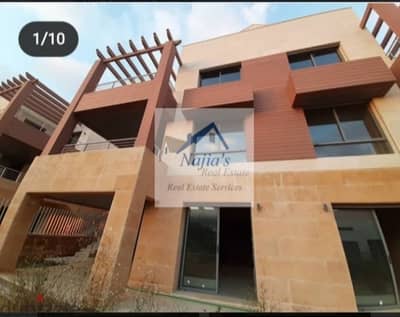 PRIVATE VILLA + garden+pool. Baabda