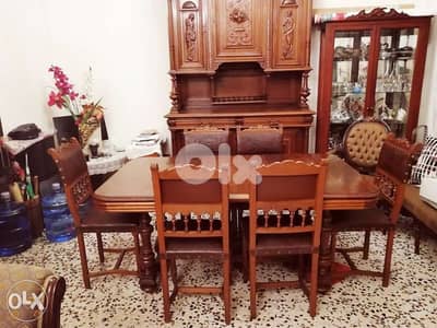 غرفة طعام فرنساوية كراسي جلد طبيعي طاولة بتكبر وبيفي شغل هنري٢ فرنسي