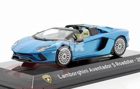 Lamborghini Aventador Roadster diecast car model 1;43.