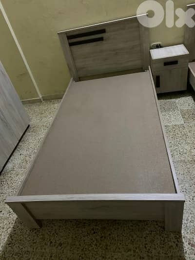 تخت مفرد عرض 96 سم
