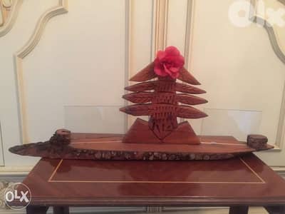 Cedar Wood Art Piece قطعة فنية من خشب الأرز