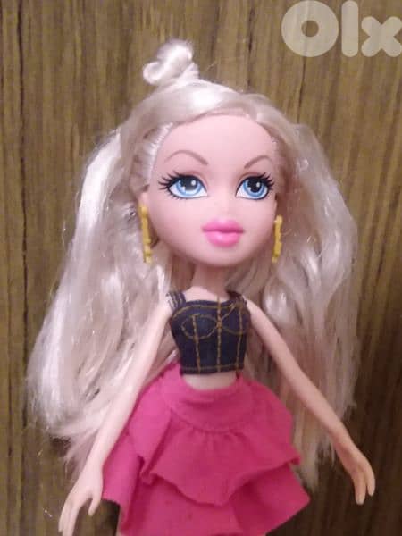 BRATZ HELLO MY NAME IS CLOE MGA GREAT Weared doll +Shoes, flex legs=25 3