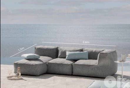 outdoor  corner f1