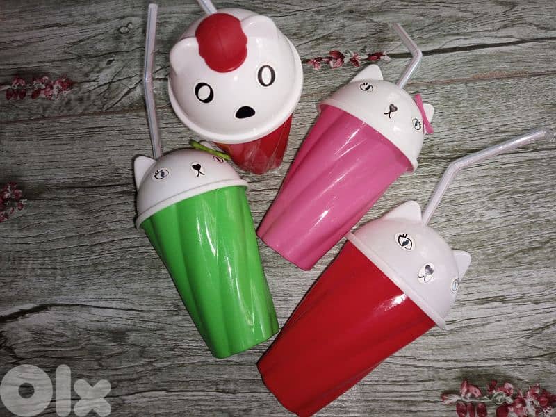 kids water bottles cups and straws 5