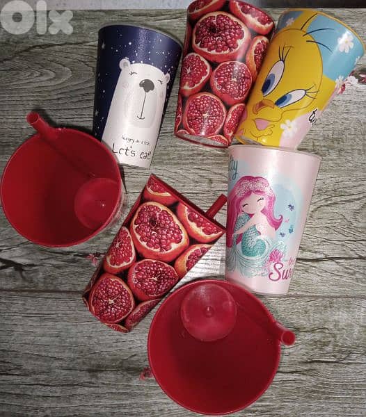 kids water bottles cups and straws 10