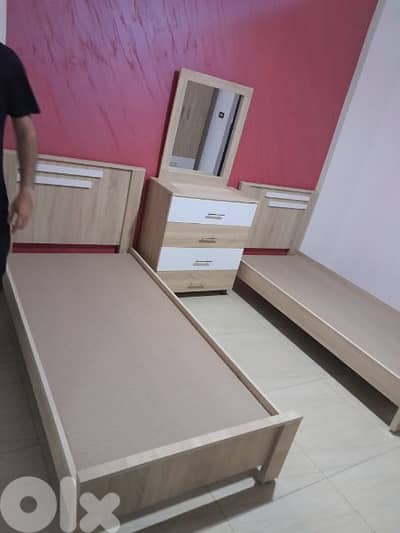 تختين مفرد مع شفنيرة مع مرايا جديد
