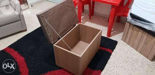 بوف مع صندوق