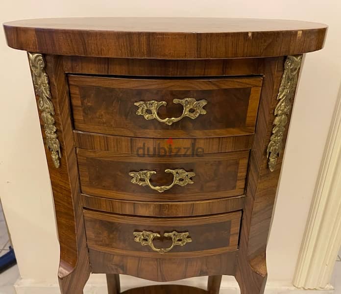 table with 3 drawers 3