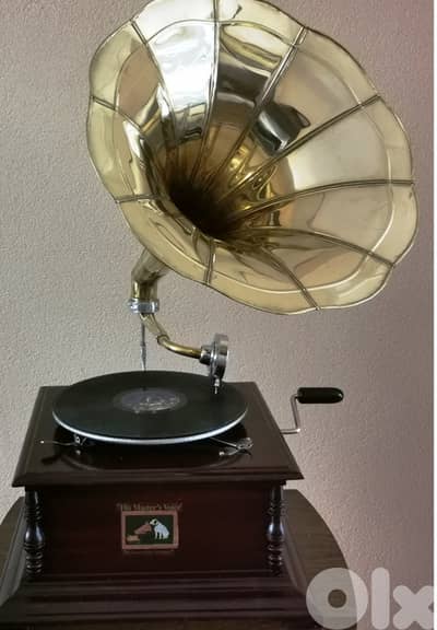 retro style mechanical gramophone phonograph recreation made in india