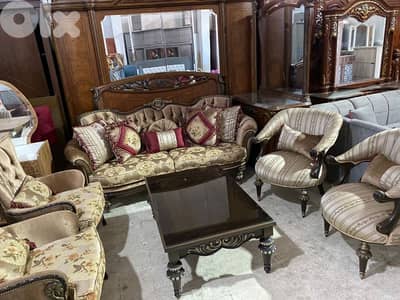 طقم كنبايات حفر خشب زان خمس قطع وطاولة