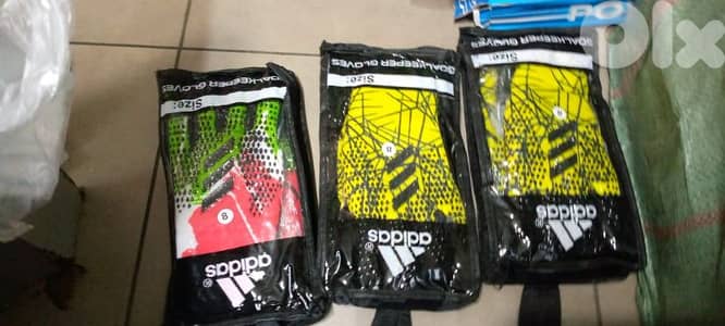 Adidas - Predator Goalkeeper gloves قفازات حارس مرمى