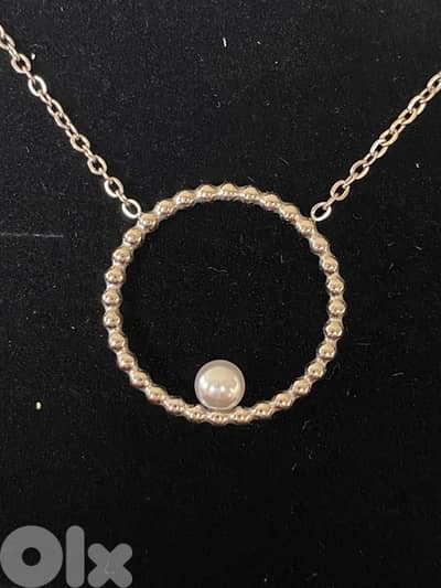 Pearl necklace