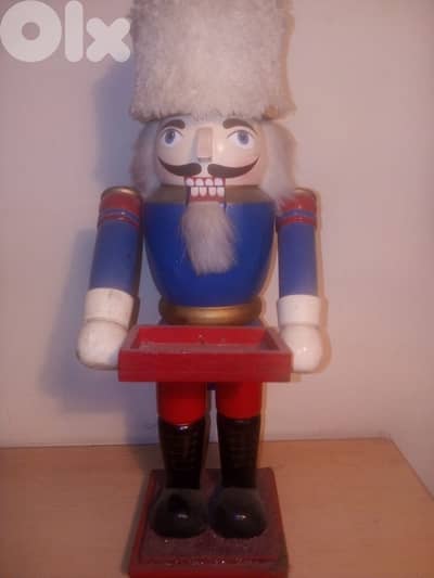 nutcrackers  38cm starting 10$