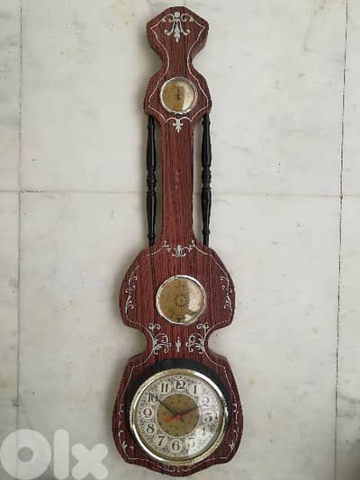 antique ساعة حيط