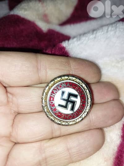 Nazi German Medal Pin of the Nazi Gestapo era of Adolplf hitler WW II