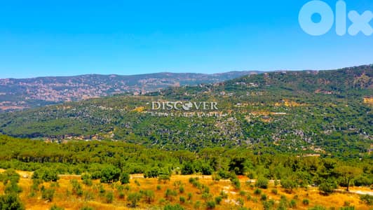 32,000sqm  in Der el Haref  - Arsoun |  Land for sale