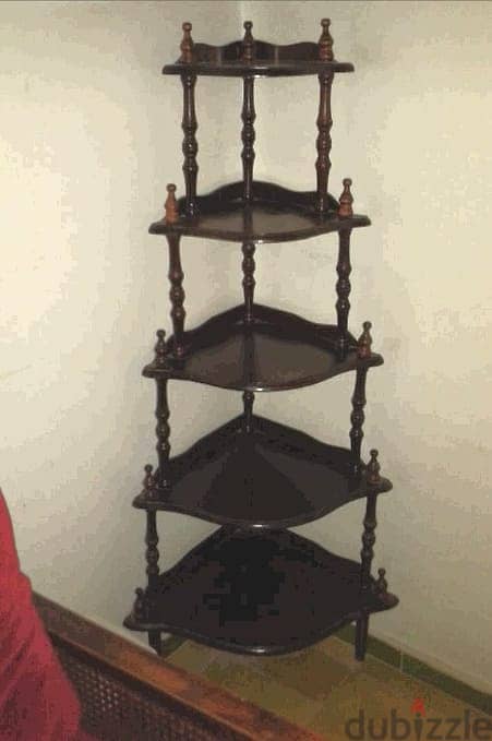 Excellent condition Corner Shelves 1