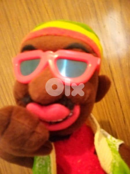 AFRIKAN SINGING & MOVING on DRAMS MAN Working As new mechanism Toy=22$ 1