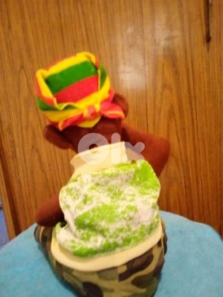AFRIKAN SINGING & MOVING on DRAMS MAN Working As new mechanism Toy=22$ 2