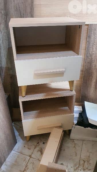 2 new bedroom commode