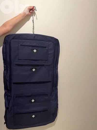 Valise pour costumes