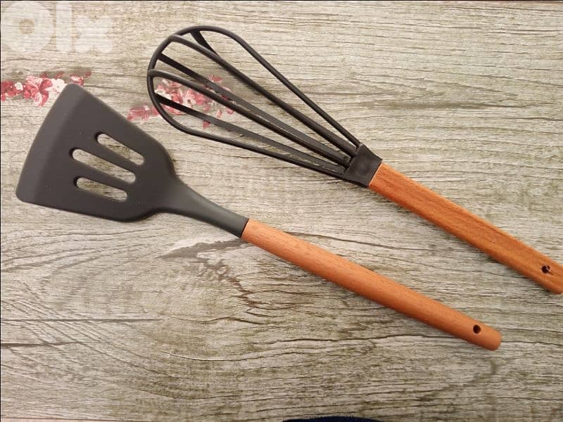 excellent Teffal cooking spoons 1