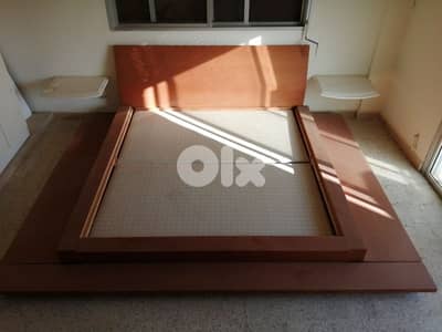 wide frame bed