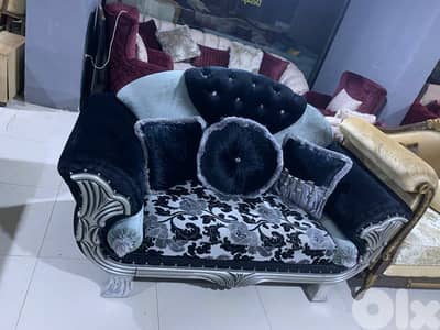 طقم كنبايات خمس قطع وطاولة
