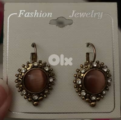 Classy Earrings.